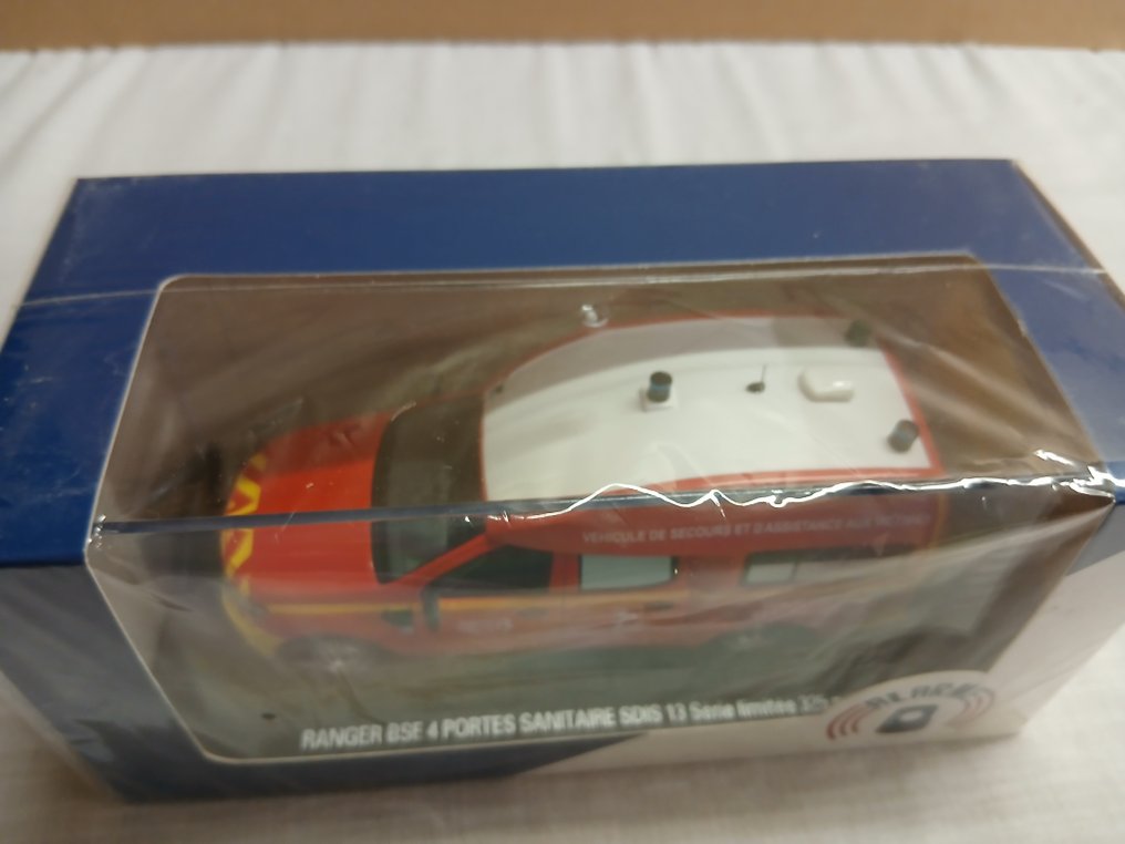 Momaco 1:43 - Model car - Ranger BSE 4 portes sanitaire SDIS 13 #3.2