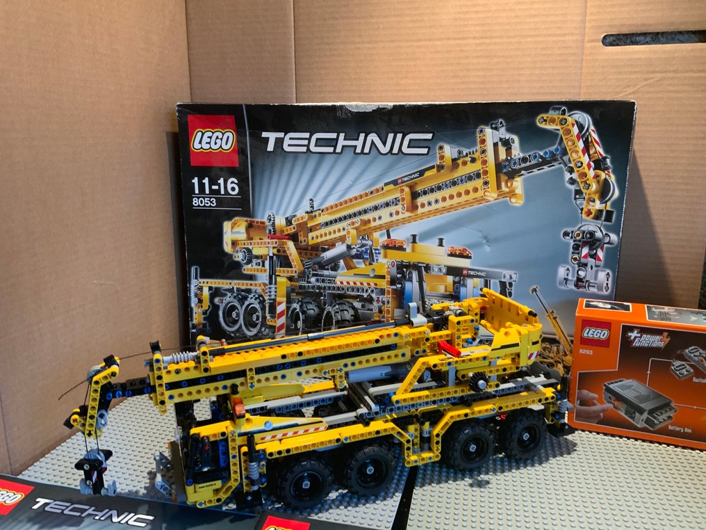Lego Set - 8053 - Technic - 8053 Mobile Crane #2.1