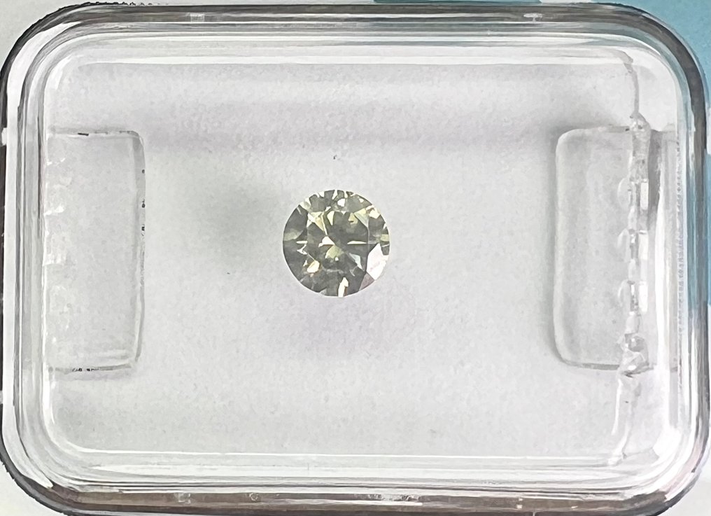 没有保留价 - 1 pcs 钻石 (天然) - 0.30 ct - 圆形 - L - SI2 微内含二级 - 国际宝石研究院(IGI) #1.0