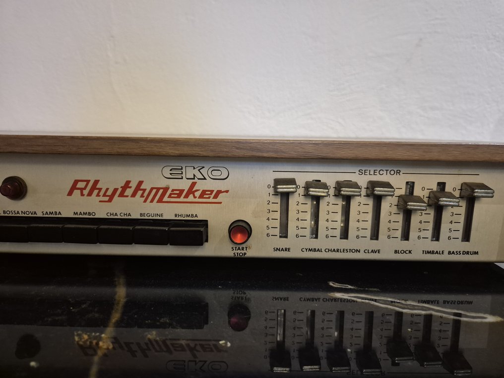 EKO - Rhithmaker - Rumpukone - Italia - 1970 (Ei pohjahintaa) #1.0