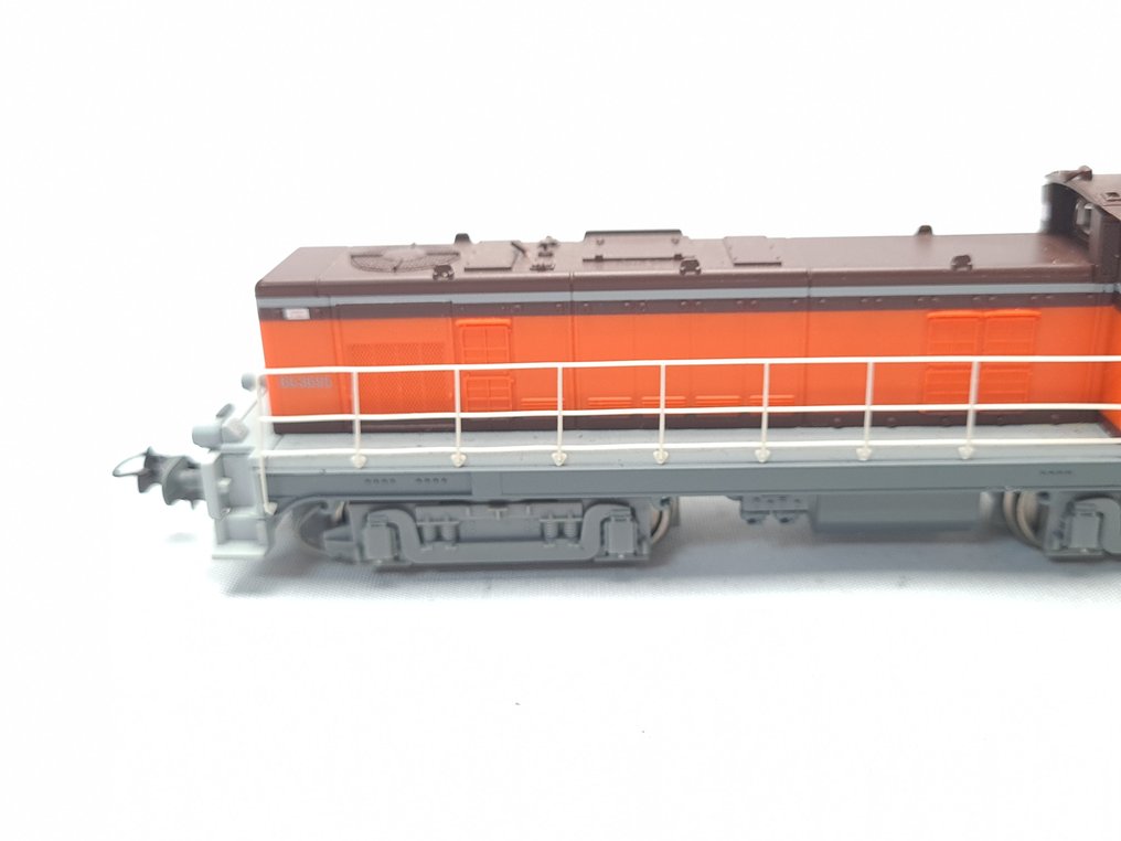 Piko H0 - 91670 - Πετρελαιοκίνητη μηχανή τρένου (1) - BB 66000 πορτοκαλί/καφέ 663695 - SNCF #2.1