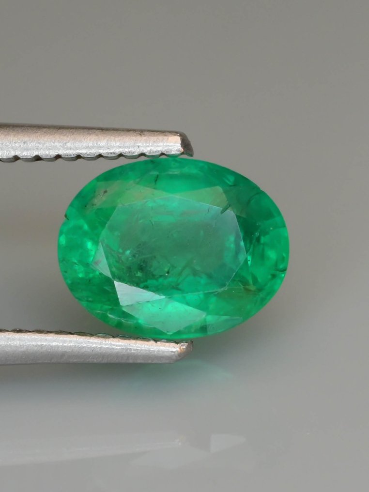 χωρίς τιμή ασφαλείας Πράσινο Σμαράγδι  - 2.29 ct - Διεθνής Ένωση Έγχρωμων Πολύτιμων Λίθων (ICA GemLab) #3.2