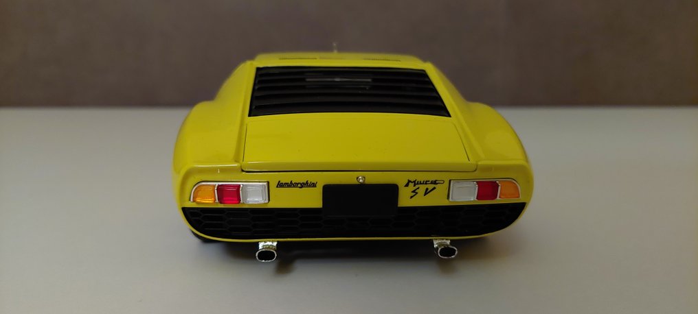 Kyosho 1:18 - Modellbil - Lamborghini Miura SV #2.1