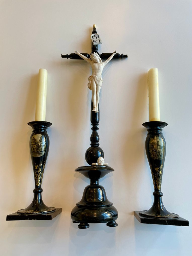 Κουτί λειτουργίας με εξαρτήματα του μυστήριου των ετοιμοθάνατων. (3) - Αντίκες - Πήλινο, Ξύλο - 1850-1900 - Σταυρός και θήκες αυτοκινήτου. #1.0