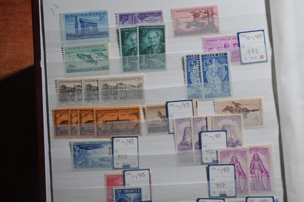 USA  - Fresh batch including, among others, sheets, combinations, stamps, quantities, postal validity, and #4.3