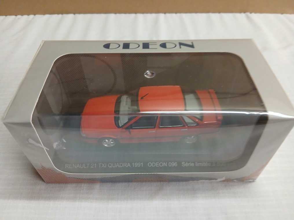 Odeon 1:43 - Modellbil - Renault 21 TXI Quadra 1991 #1.0