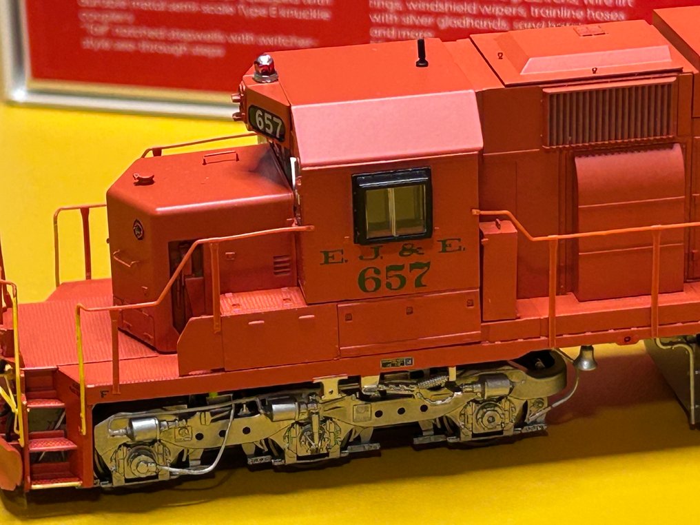 SCALETRAINS H0轨 - SXT33117 - 柴油电力机车 (1) - EMD SD38-2 - Elgin #3.2