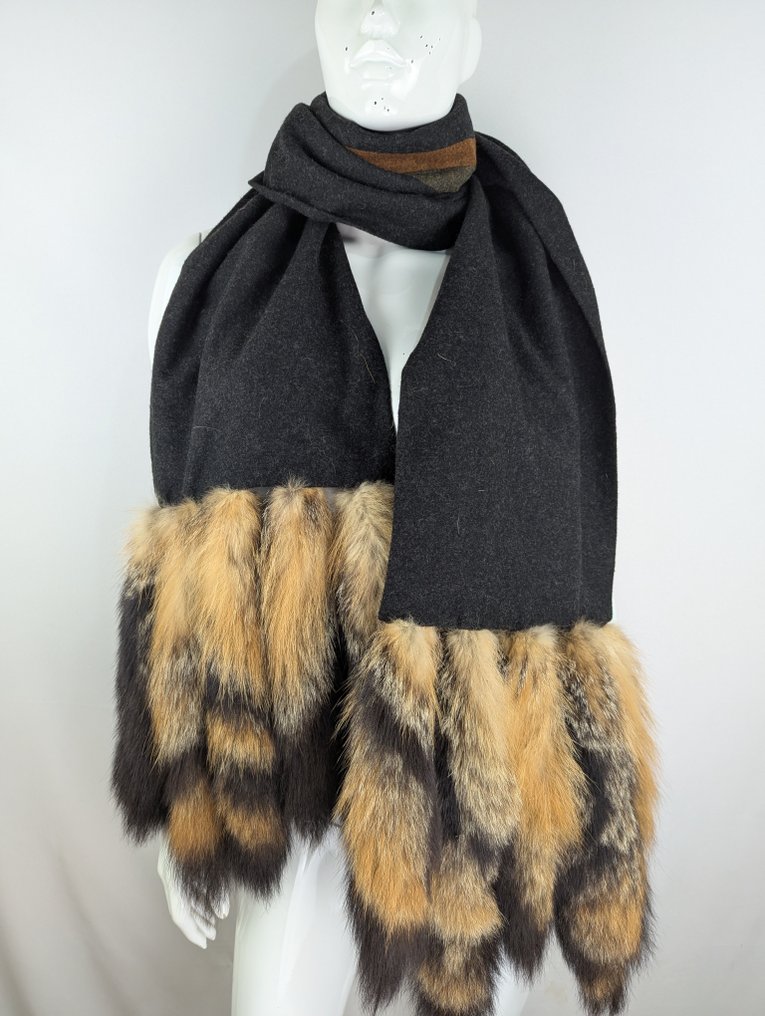 Artisan Furrier - Κασκόλ #1.0