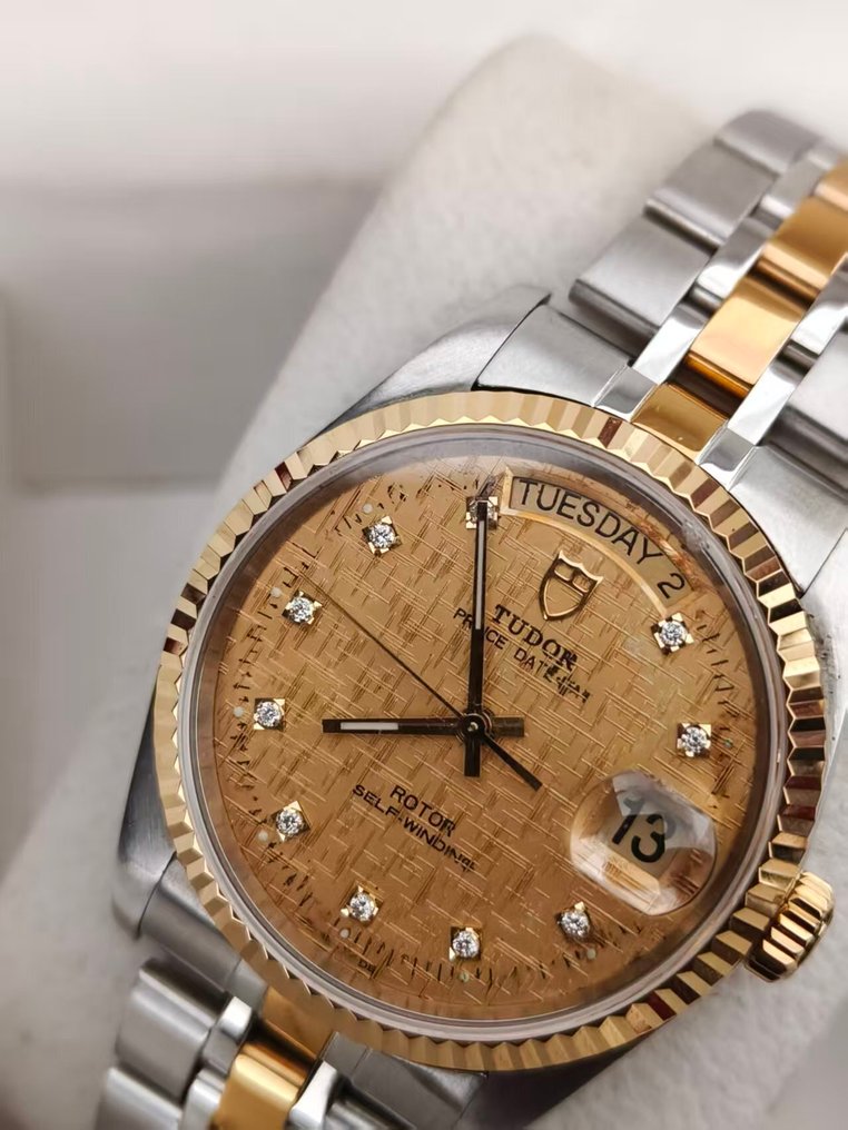 Tudor - Prince Date - Bez ceny minimalnej
- 74033 - Mężczyzna - 2010-2020 #4.3