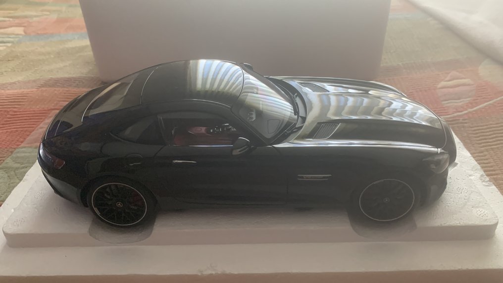 Autoart 1:18 - Model car - Mercedes-AMG GT S #1.0