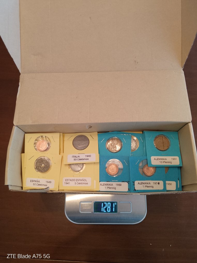 Mundo. 225 piezas monedas  (Sin precio de reserva) #1.0