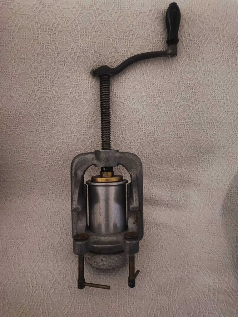 Γουδί και γουδοχέρι - Μέταλλο, Ορείχαλκος, Αλουμίνιο - Περιστροφική σπάτουλα για ζυμαρικά. #1.0