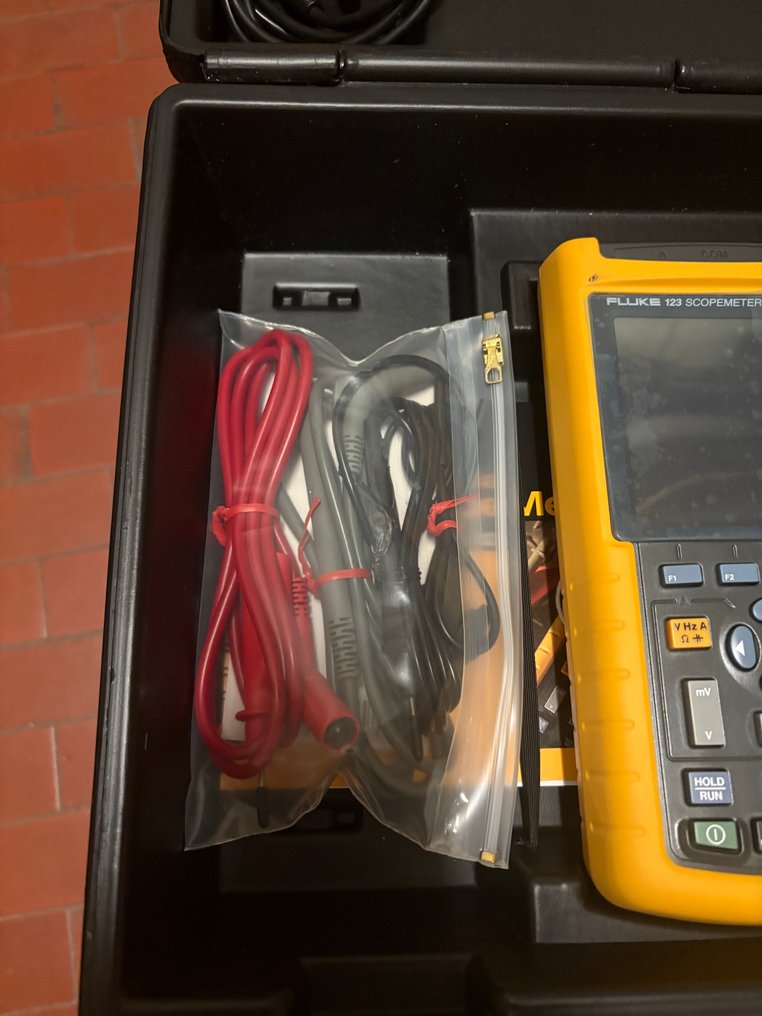 Set Fluke: Oscilloscope, Clamp Meter - Plastic - 1990-2000 - Fluke 123 ScopeMeter #4.3
