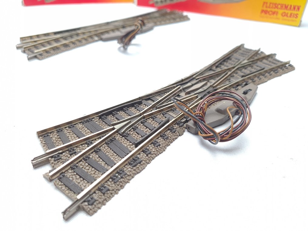 Fleischmann H0 - 6166 - 模型火車軌道 (2) - 2 x PROFI 电动十字换向器 #2.1