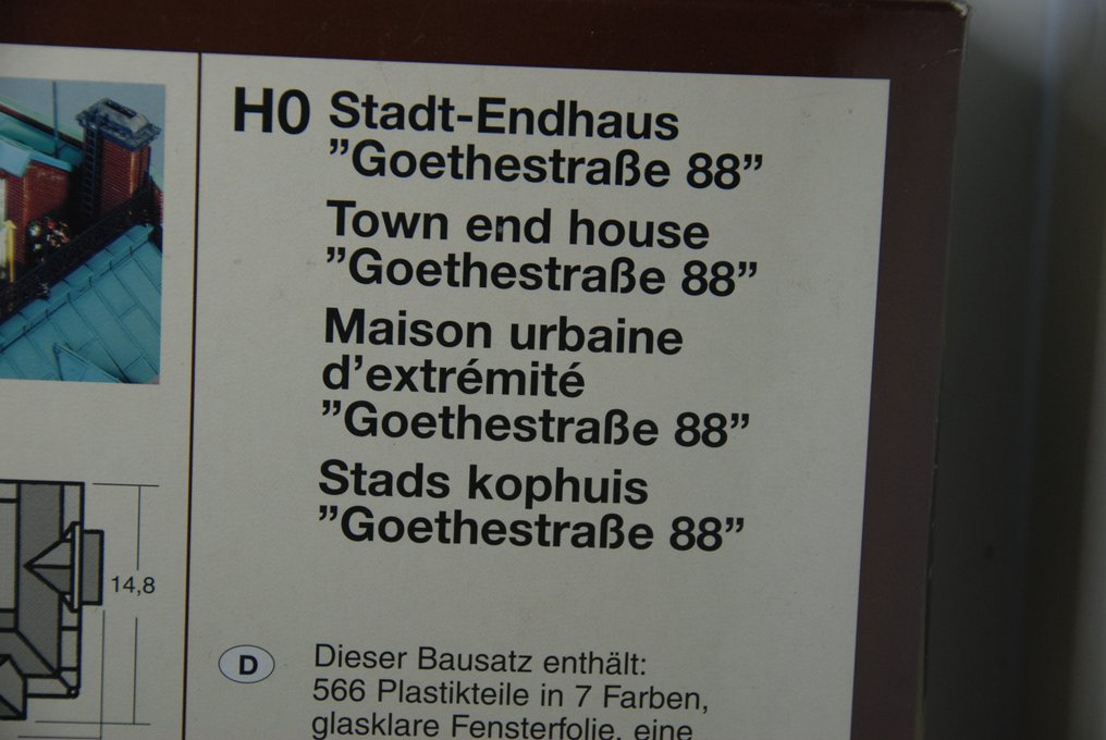 Faller H0 - 130918 - Τοπίο τρένου μοντελισμού (566) - Σετ κατασκευής περιέχει 566 πλαστικά μέρη· κλίμακα H0· όνομα μοντέλου Goethestraße 88 #4.3