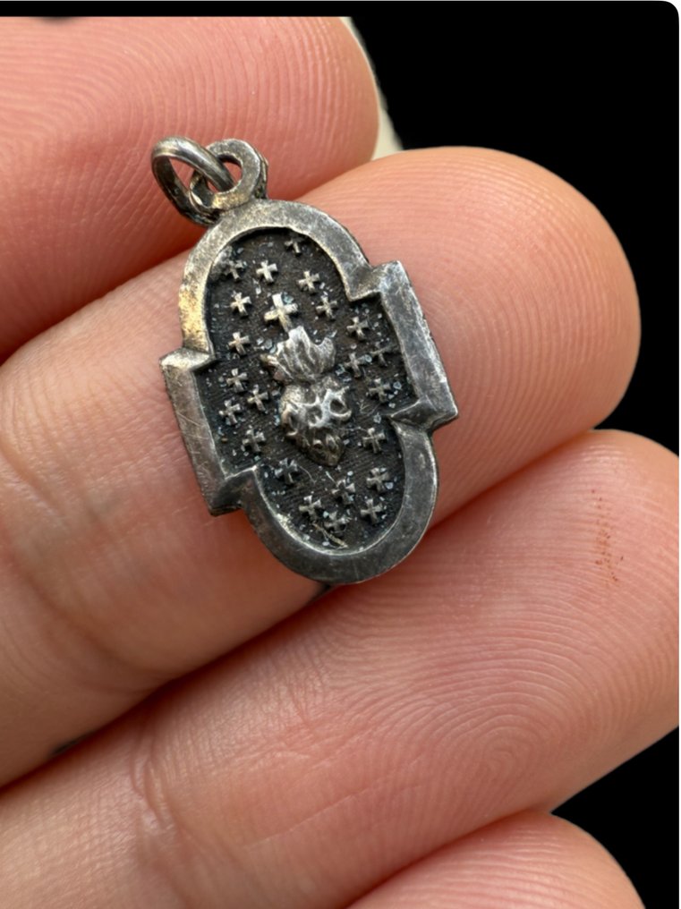 銀, 神秘的哥特维多利亚风格纯银吊坠，来自蒙马特圣心的圣物。 - 墜飾 - 19世纪中叶 #2.1