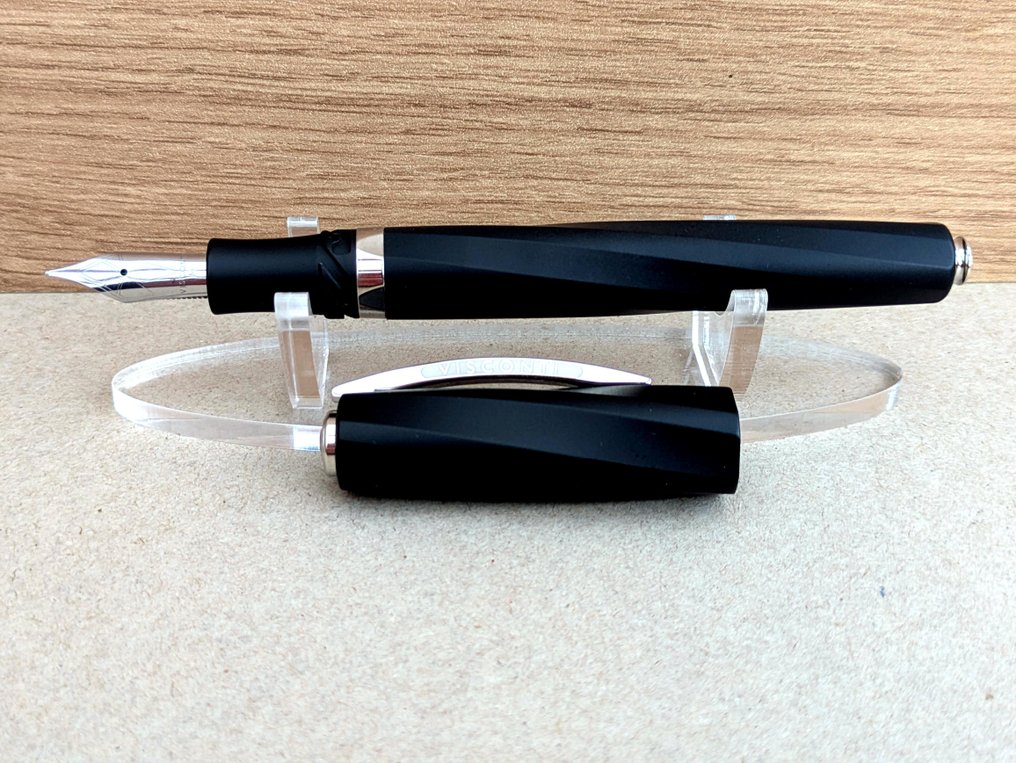 Visconti - Divina Matte Black - Fountain Pen - Ingen mindstepris - Pen #1.0