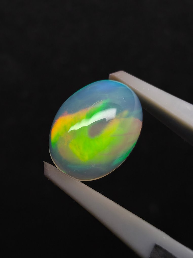1.53克拉天然白色欧泊 弧面形 - 高度: 9.9 mm - 闊度: 7.5 mm- 0.31 g #4.3