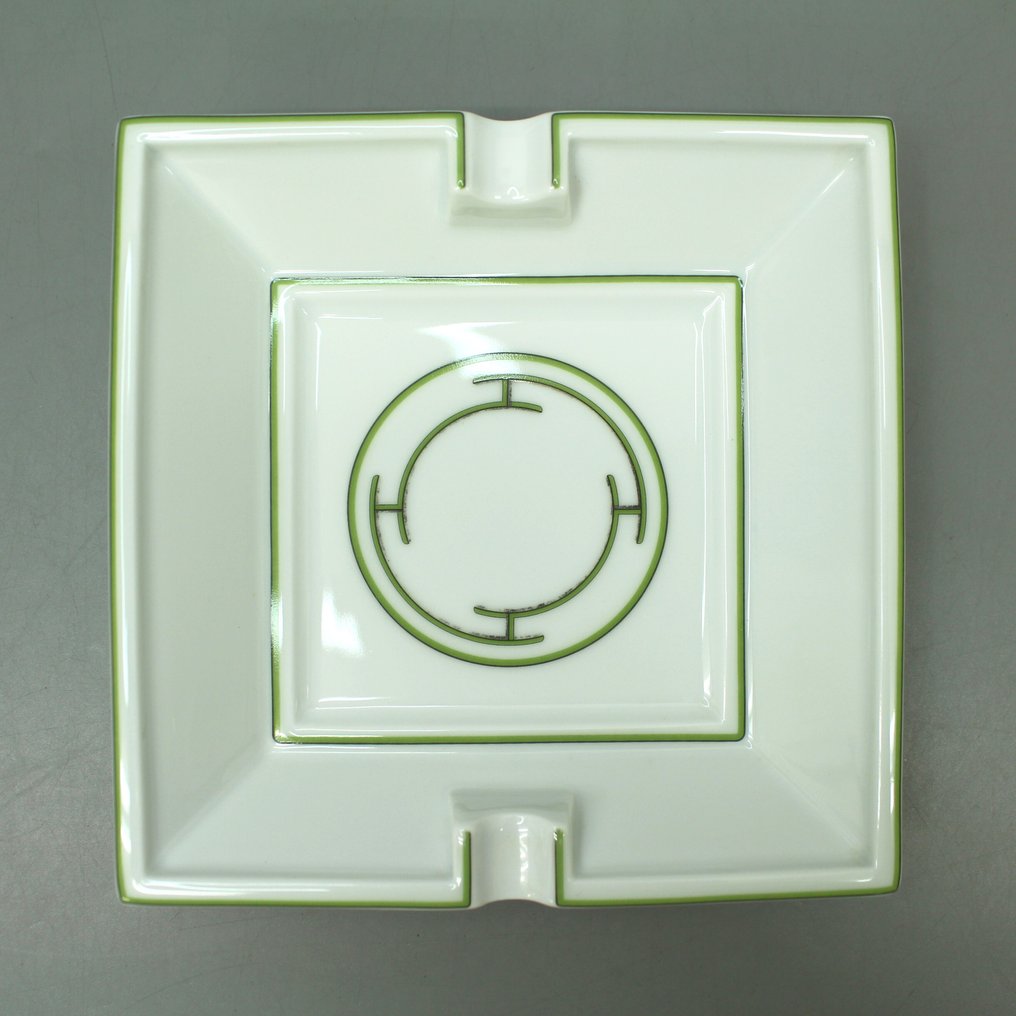 Hermès - Sans prix de réserve - Cendrier - Porcelaine à la cendre d'os #1.0