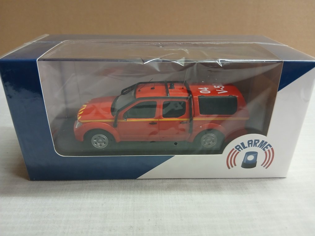 Momaco 1:43 - Modelauto - NISSAN NAVARA DOUBLE CABINE VLTT SDIS 04 #1.0