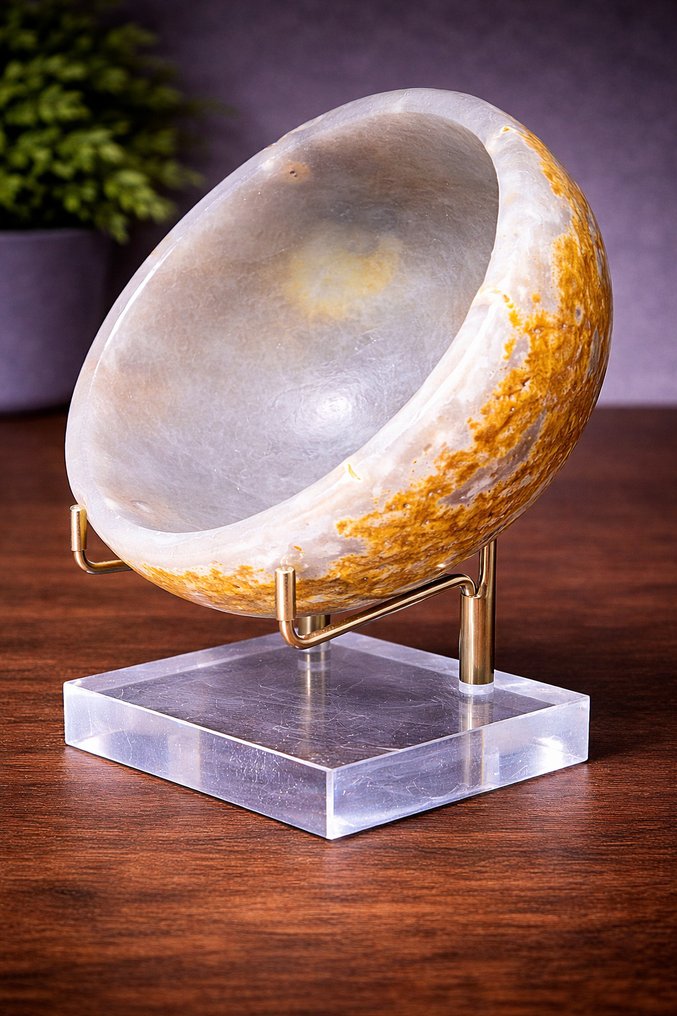 ***NO RESERVE*** Blue Chalcedony Bowl from Brazil – Soft Blue & Earthy Accents - Höhe: 140 mm - Breite: 123 mm- 770 g - (1) #2.1