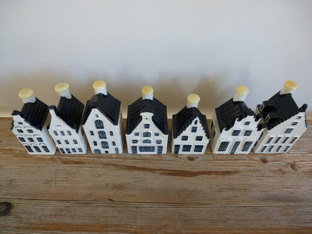 Casa miniatura KLM - Sete casas KLM/Bols recheadas com Bols  #1.0