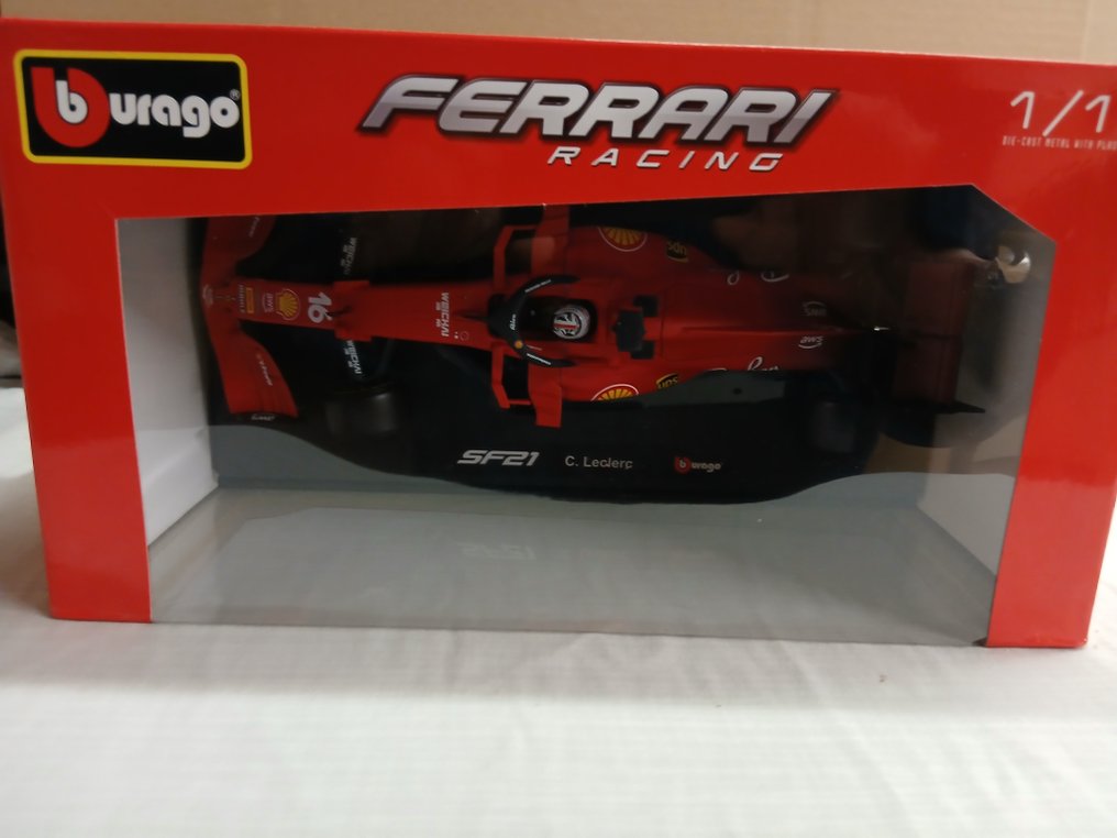 Burago 1:18 - Modelauto - Ferrari SF21 C. Leclerc #3.2