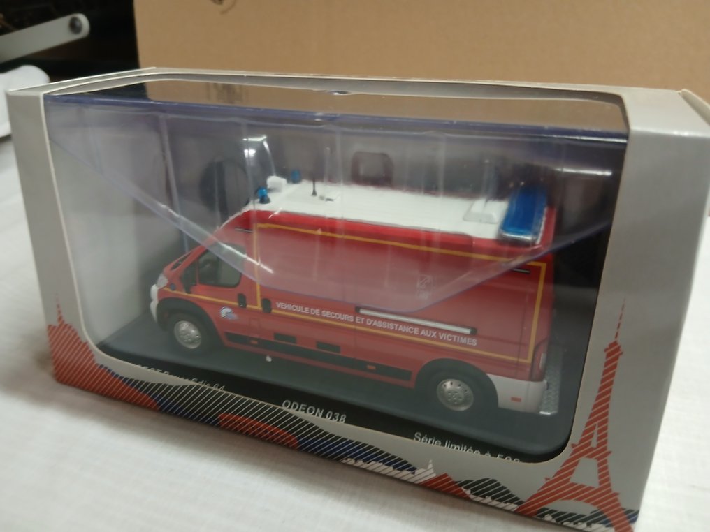 ODEON 1:43 - Modelauto - Peugeot Boxer Sdis 64 #2.1