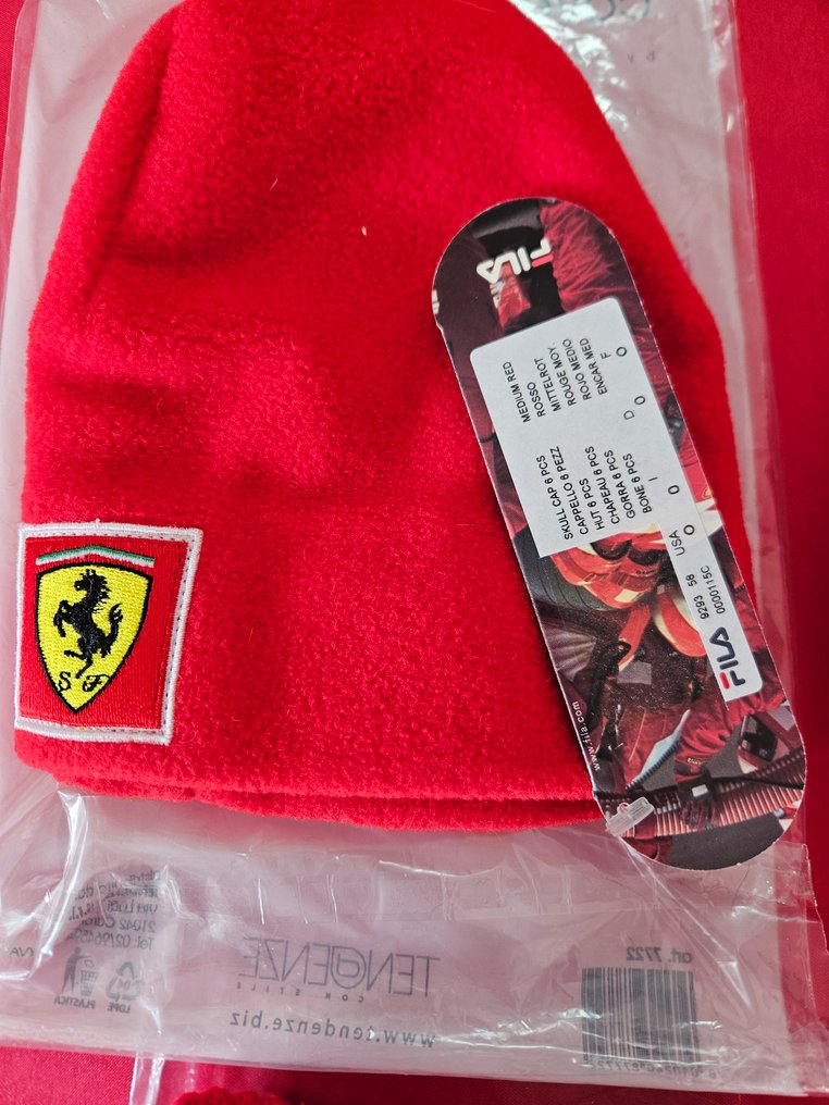 Ferrari - 2008 - Boné de basebol, Luvas de corrida #1.0