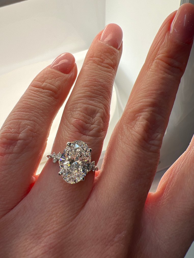 Ring - 14 kt. White gold -  4.02ct. tw. Diamond (Lab-grown) - Diamond #4.3