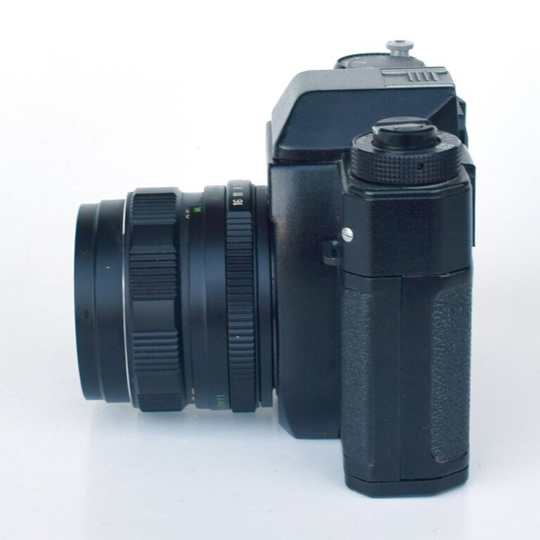 MMZ Minsk Zenit 12XS + Helios-44M-4 2/58mm | Single lens reflex camera (SLR) #4.3