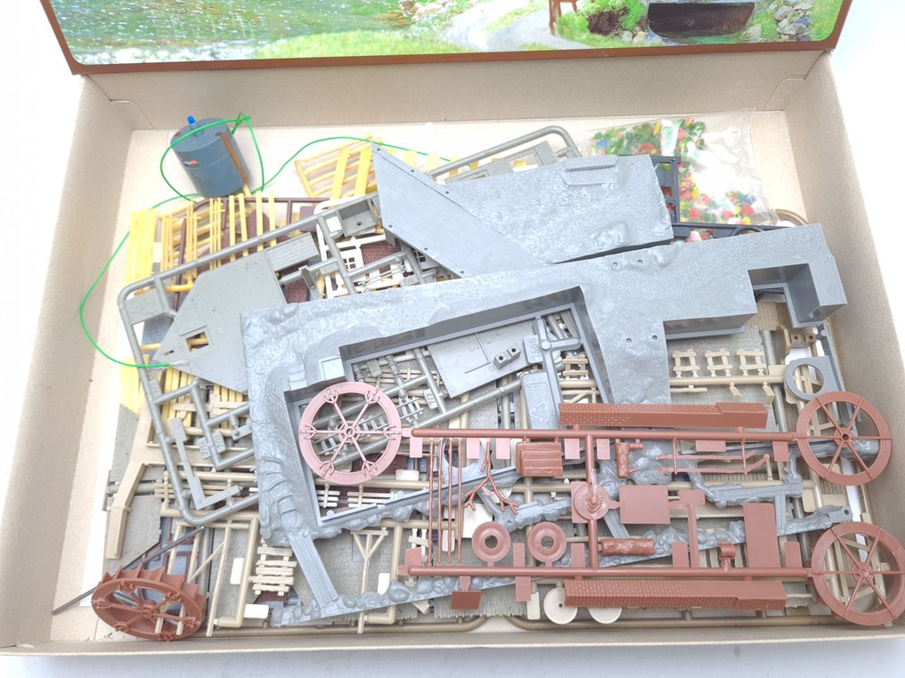 Faller H0 - 388 - Modellbahnbausätze (1) - Hexenloch Mühle mit Motor #4.3