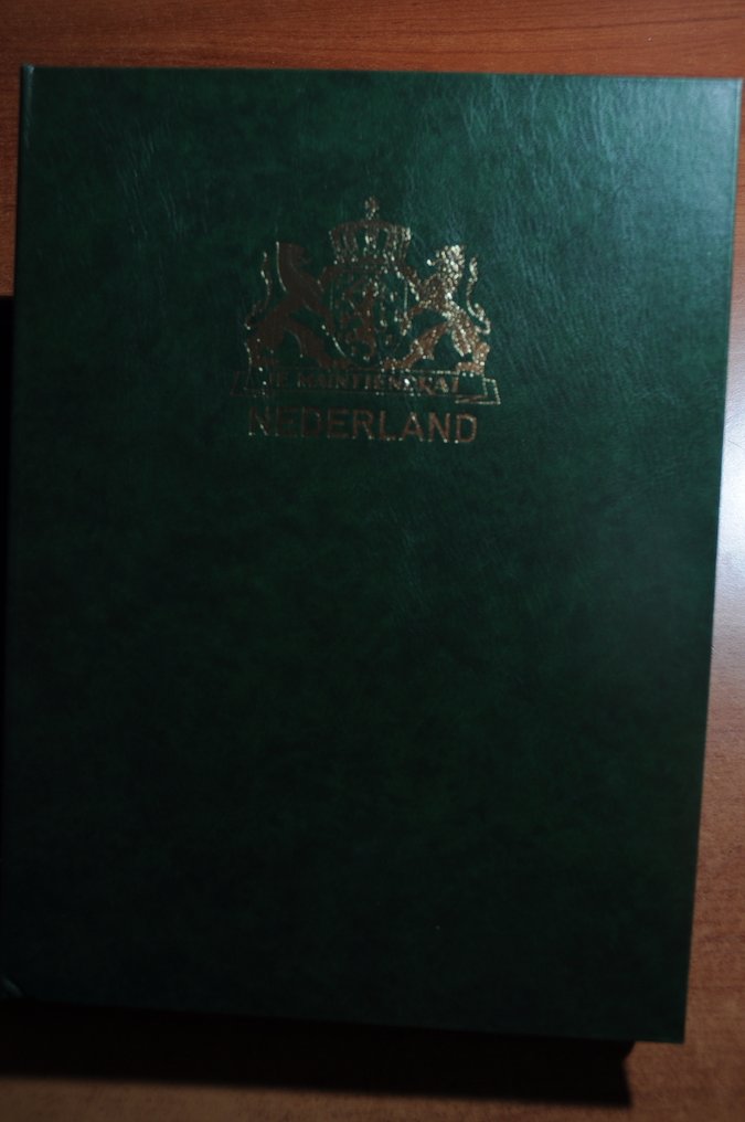 Nederländerna 2012/2016 - Oregistrerade FDC-samlingar med öppen klaff mellan NVPH E656/E743 i ett album. #1.0