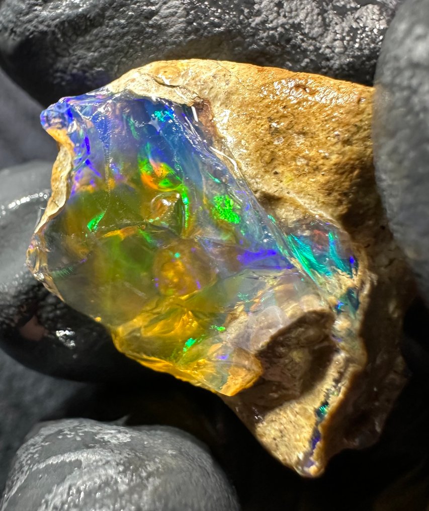 25ct Kristal Opaal roh- 5 g #1.0