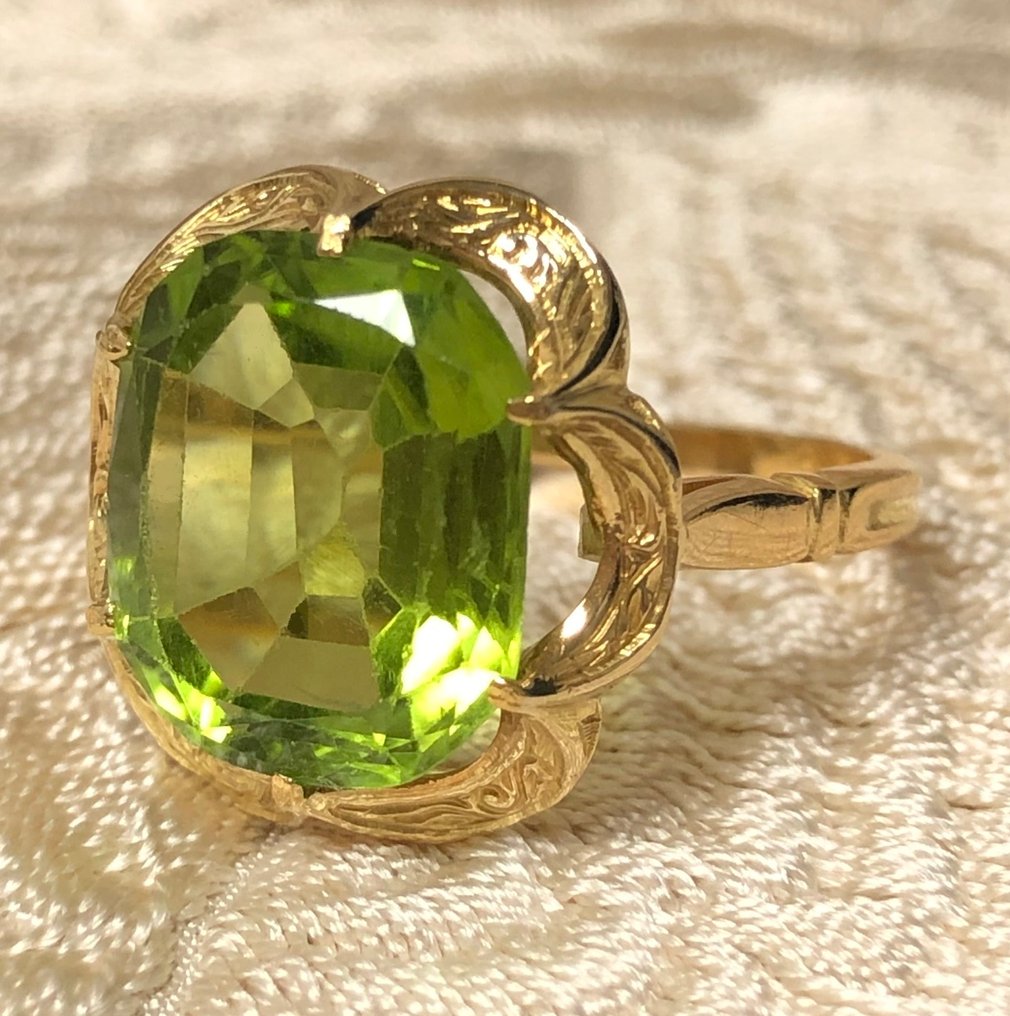 χωρίς τιμή ασφαλείας - Δαχτυλίδι - 18 καράτια Κίτρινο χρυσό -  7.30ct. tw. Περίδοτο - δεκαετία του 1850 #2.1