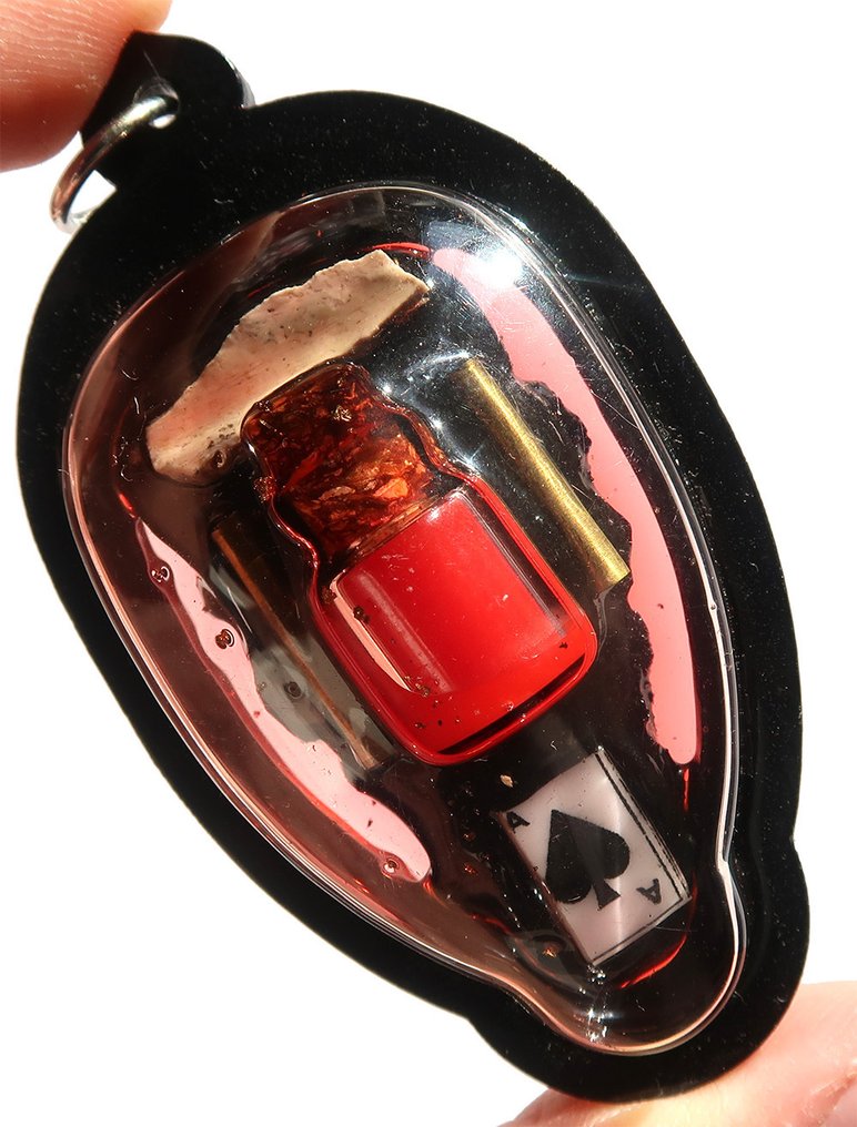 Amulette du Crâne "Dévoreur" : Domination, Force & Victoire sur les Ennemis - Talisman #4.3