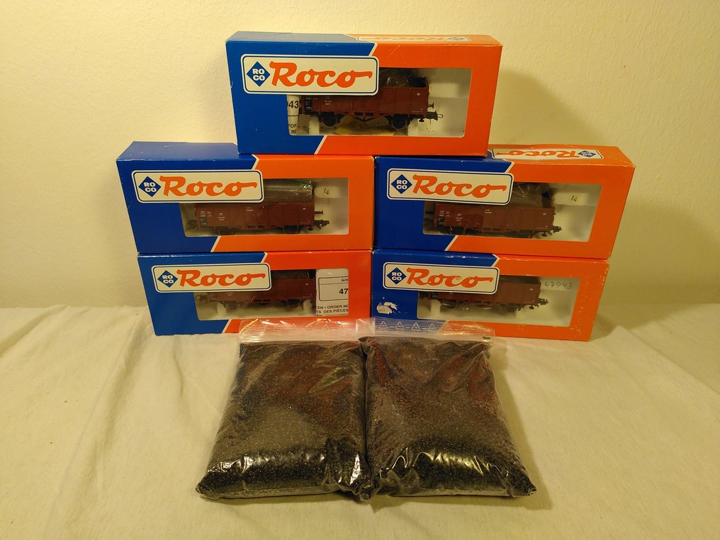 Roco H0 - 47943 - 模型貨運火車 (5) - 开放式棕色货车，载有1kg碎石 - DB #1.0