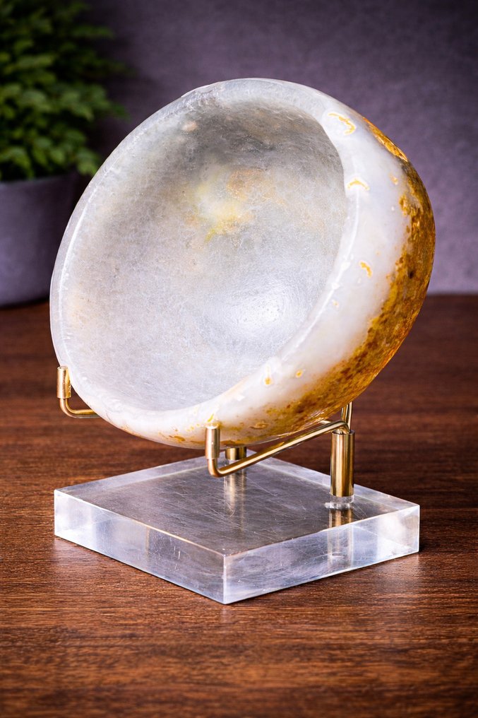 ***NO RESERVE*** Blue Chalcedony Bowl from Brazil – Soft Blue & Earthy Accents - Höhe: 140 mm - Breite: 123 mm- 770 g - (1) #1.0