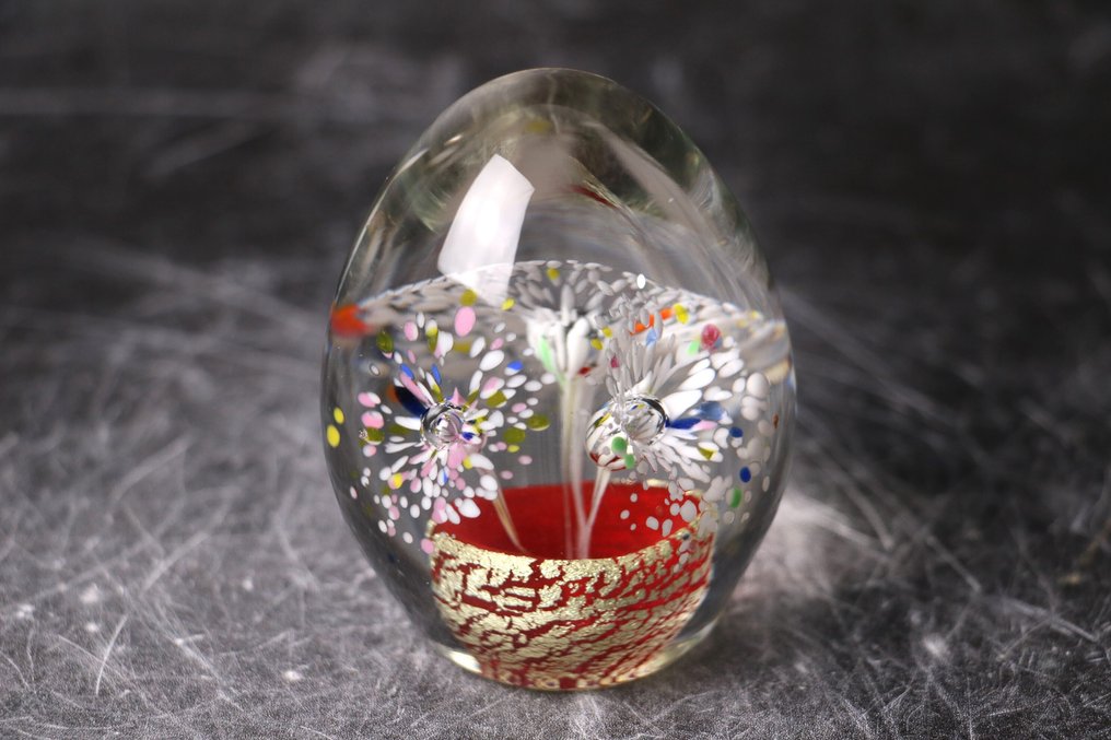Blomma - Oval glasvikt - Glas - 黒木国昭 Kuroki Kuniaki (1945-) - Japan - 1900-2000 #1.0