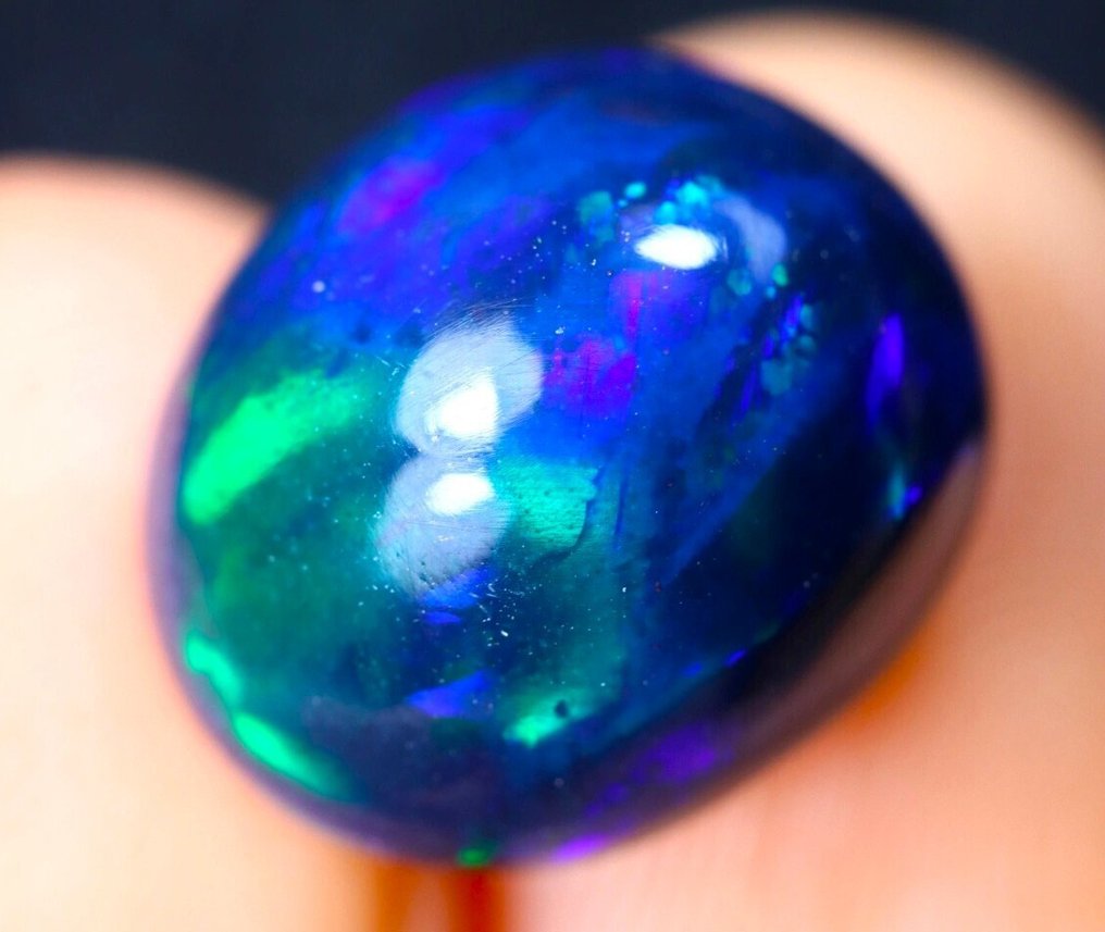 4,50 cts - Natural Big Black Opal - Näe video!- 0.9 g #1.0