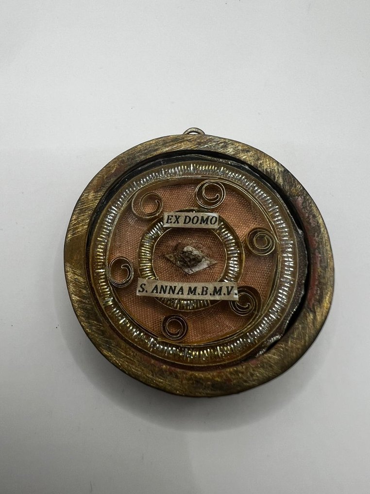  聖物匣 - 金色的卡蒂略, 玻璃 - XX 世纪 - Ex domo S. Anna mbmv  #1.0