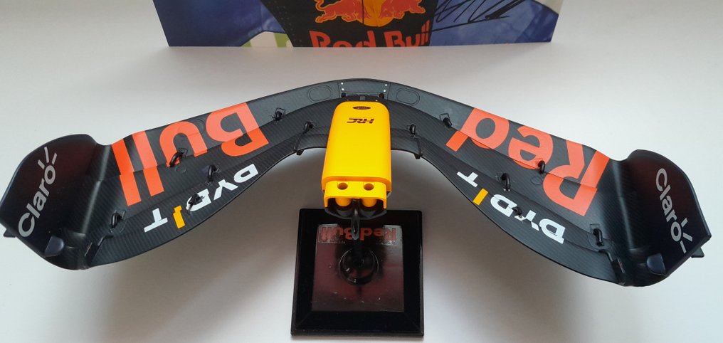 1:8 - Αγωνιστικό αυτοκίνητο μοντελισμού - FRONT WING RED BULL RB19 MAX VERSTAPPEN EDITION LIMITEE #4.3