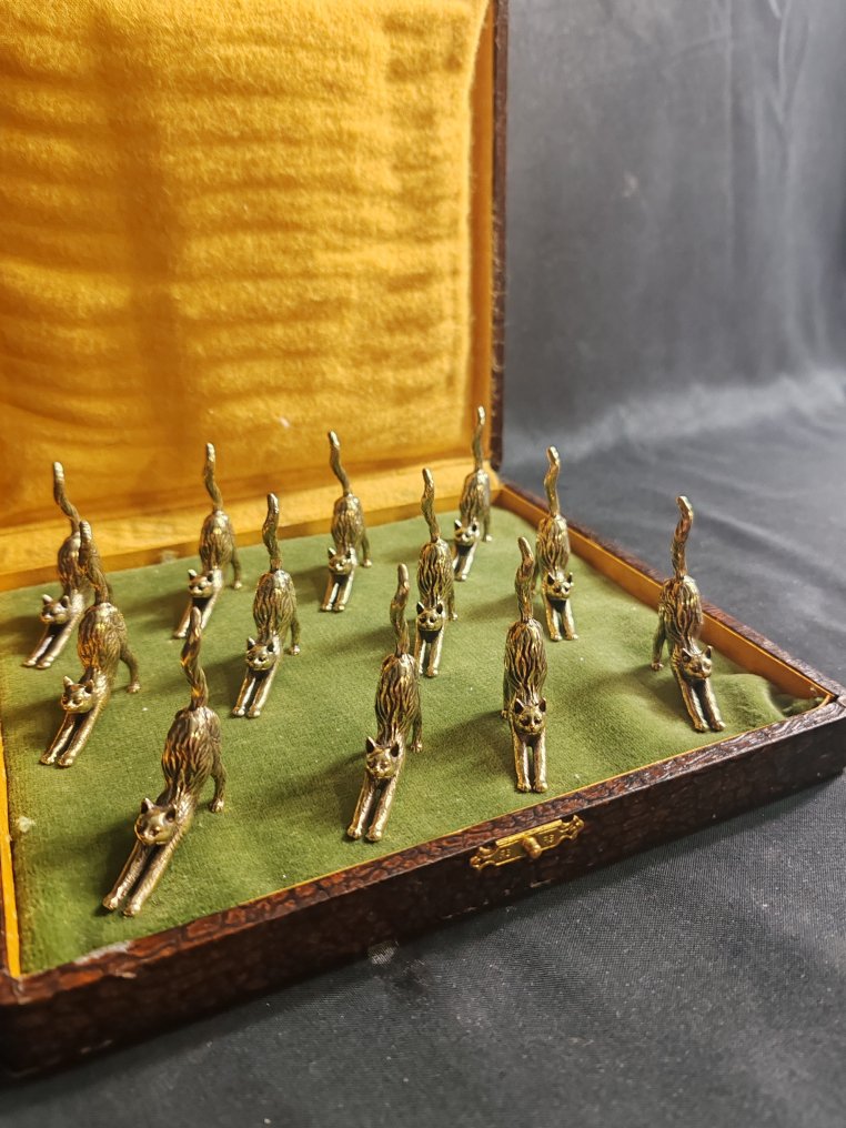 Messerbänkchen (12) - Vergoldete Bronze #3.2