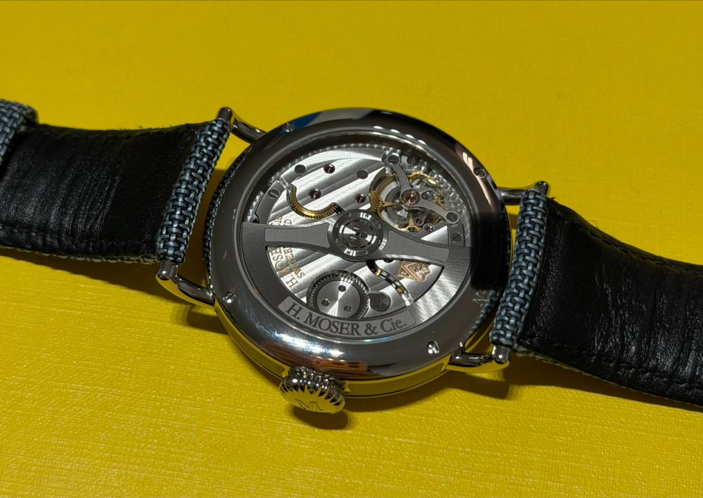 H.Moser & Cie. - Centre Second Heritage Funky Blue 42 - 8200-1201 - Miehet - 2023 #4.3