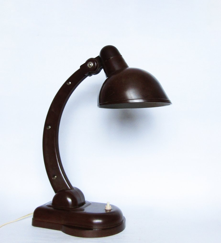 "Carbolit" Orekhovo-Zuevo - Επιτραπέζιο φωτιστικό - Bakelite λαμπάκι τραπεζιού «NKVD/KGB» κατασκευασμένο στην ΕΣΣΔ. - Μπακελίτης, μέταλλα #2.1