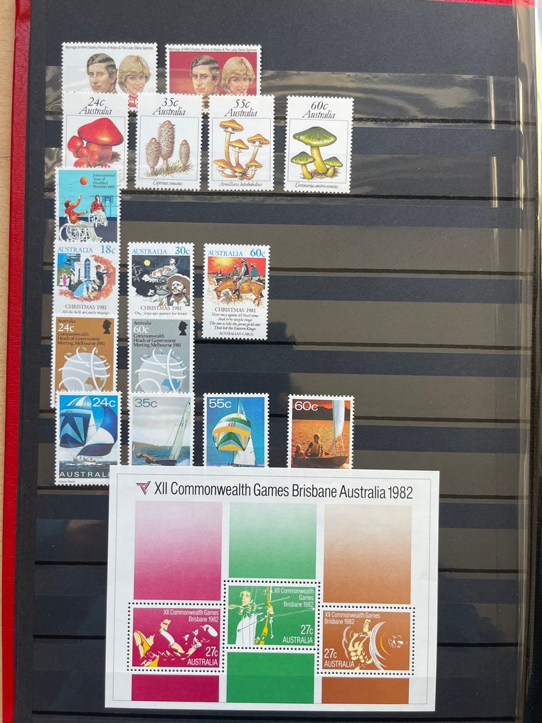 Australia 1981/2000 - Collection in a stock book #1.0