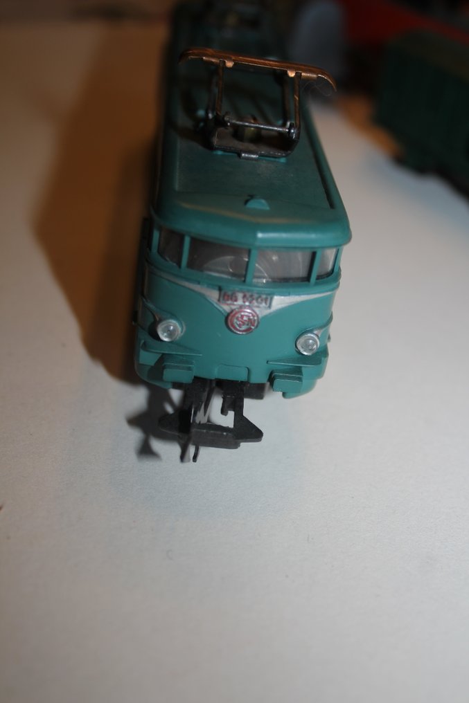 Jouef H0 - 833 - Tågset (36) - BB 9201 + 6 diversvagnar + 28 räls + 1 sémaphore - SNCF #4.3