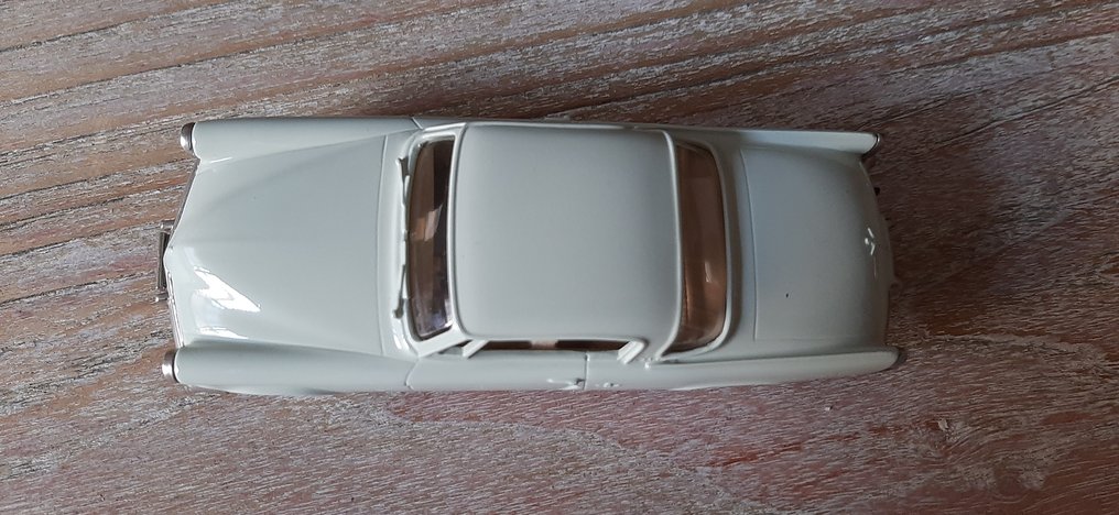 Brooklin 1:43 - Machetă mașină  (2) - Studebaker Commander Starliner Coupe #3.2