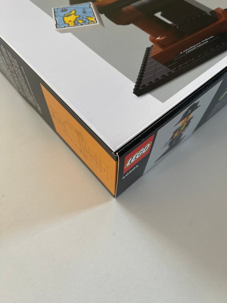 Lego Sett - 40504 - Promotional - LEGO House Home of the Brick 40504 A Minifigure Tribute #2.1