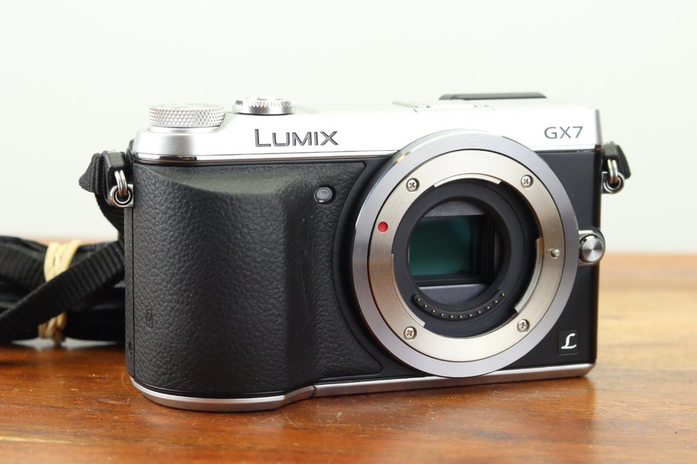 Panasonic Lumix DMC-GX7, Micro Four Thirds Body Digital camera #2.1